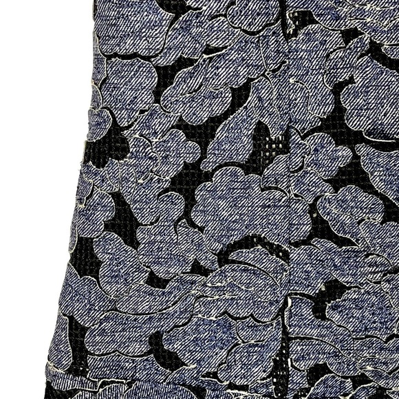 ALICE + OLIVIA FONDA SLEEVELESS DROP WAIST DENIM FLORAL APPLIQUE MINI DRESS - Picture 13 of 15